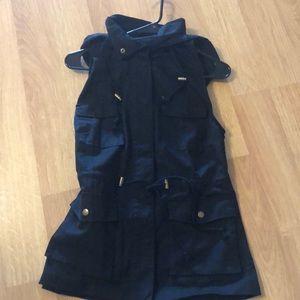 Black utility cargo vest
